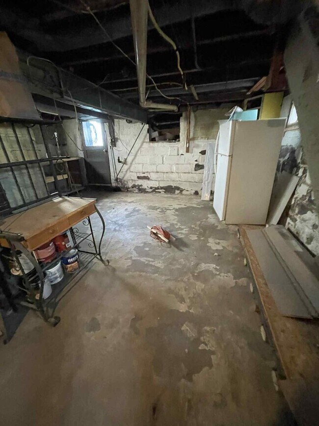 Building Photo - 218 N 15th St