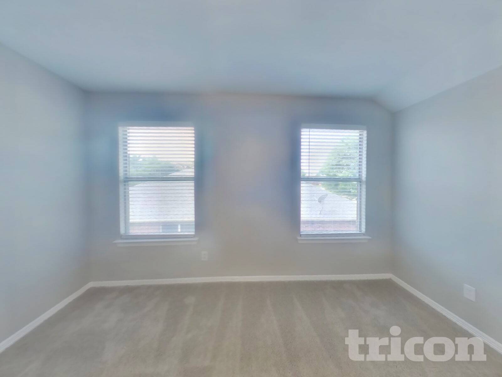 Building Photo - 511 Wolf Dr