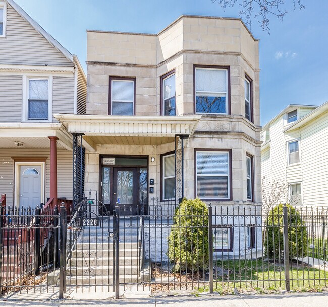 Primary Photo - 2220 N Keystone Ave