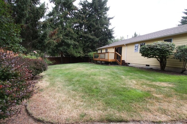 Building Photo - Rambler in Redmond near Lake Sammamish