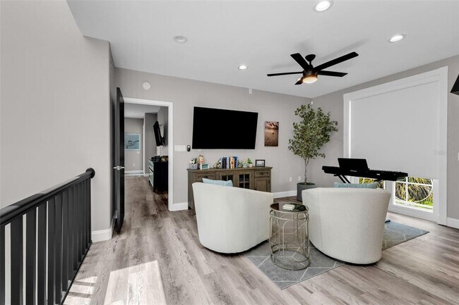 Building Photo - 276 Lewis Cir