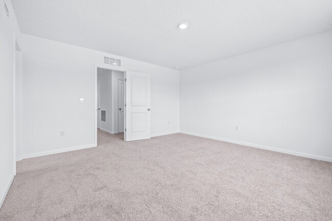 Building Photo - 3273 Vesara Dr