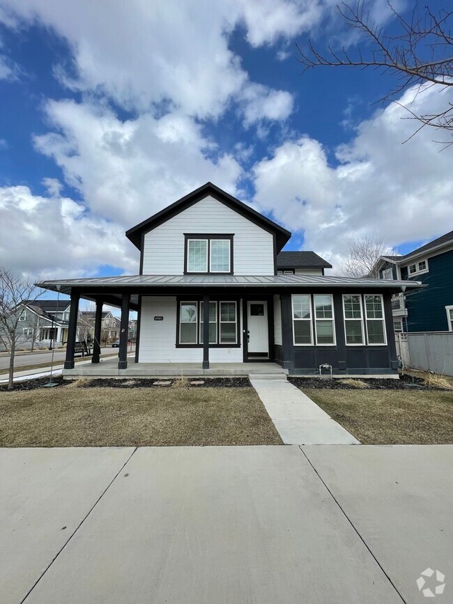 Building Photo - Large Daybreak home!