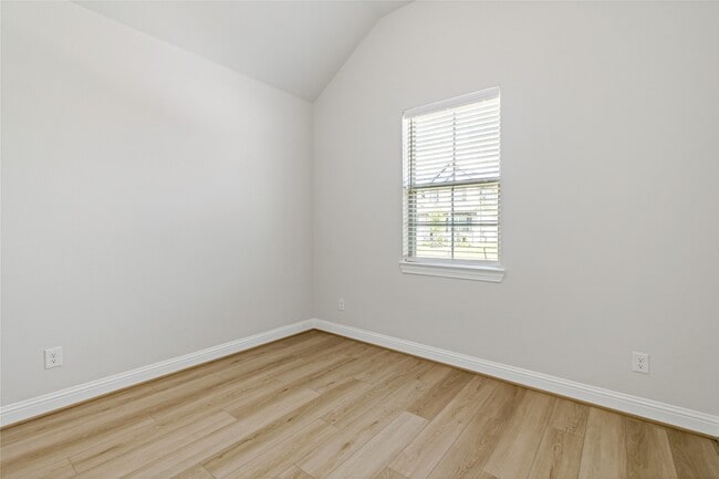 Building Photo - 2131 Villa Flora Ln