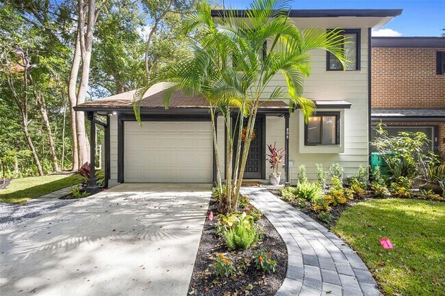 Building Photo - 805 N Clake Ave