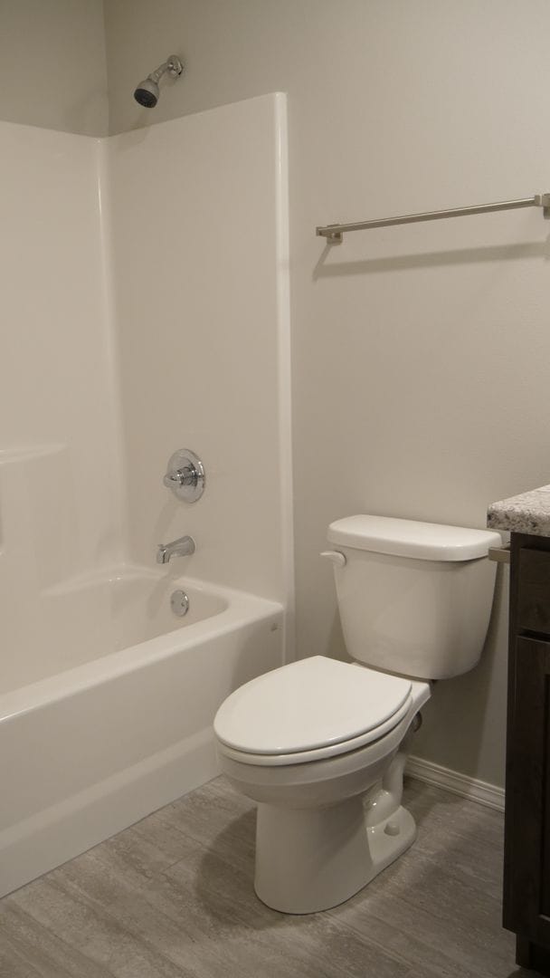 Building Photo - Like new 3 bedroom duplex - Aurora MO