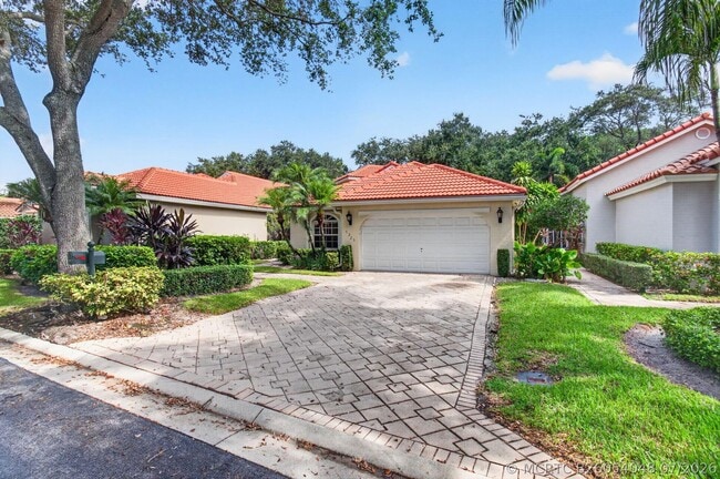 Building Photo - 5225 Brookview Dr