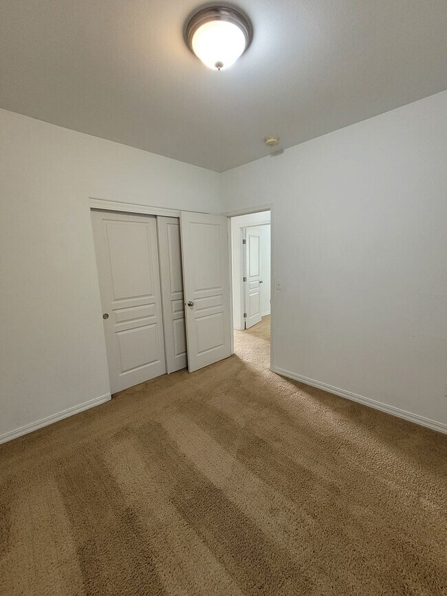 Building Photo - House with Double Car Garage