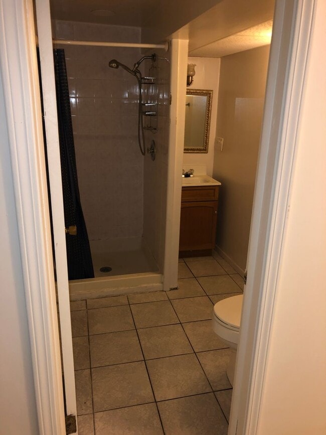 Building Photo - Single Family Home