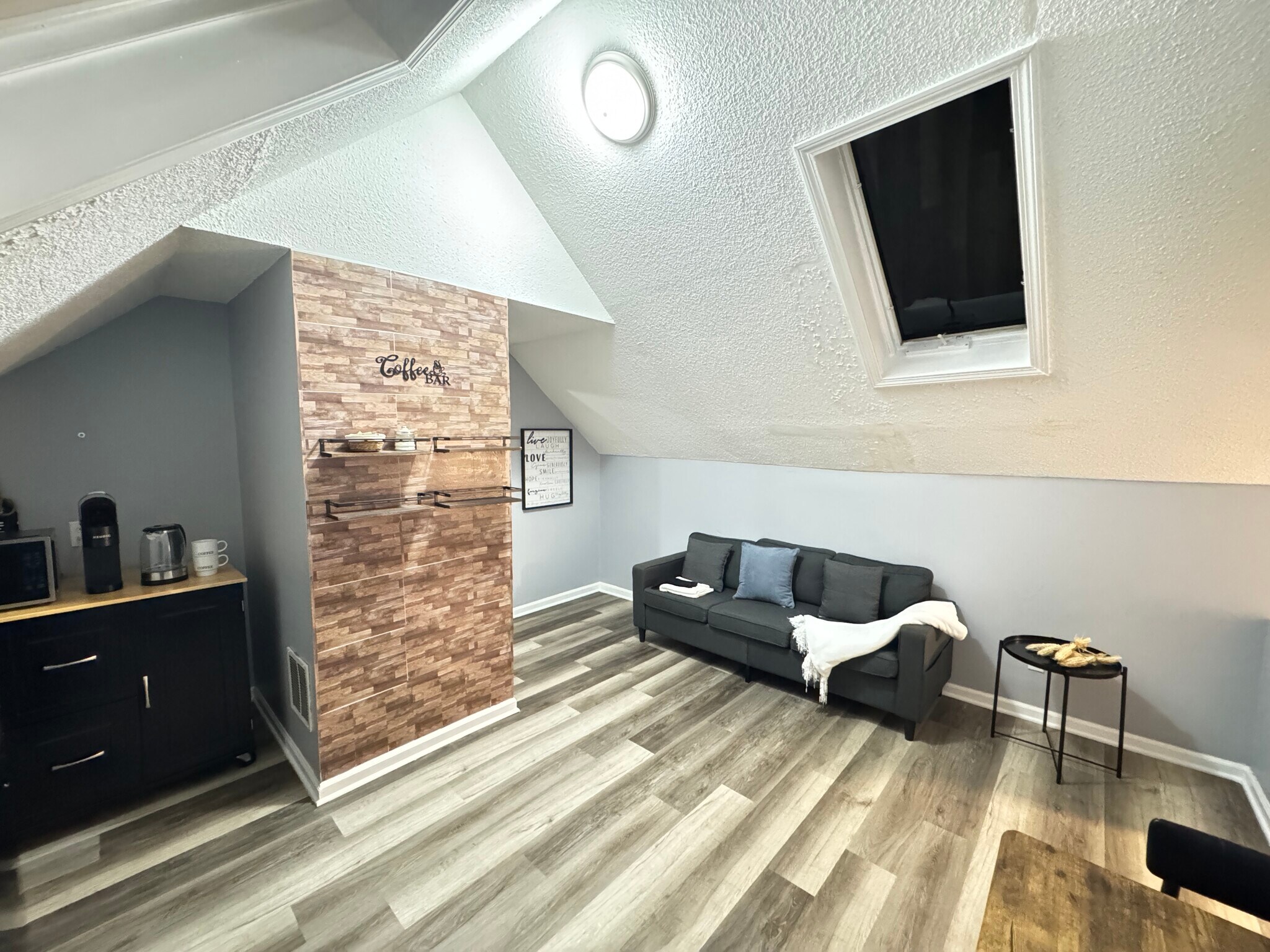 Building Photo - 23 Pond Lily Ave