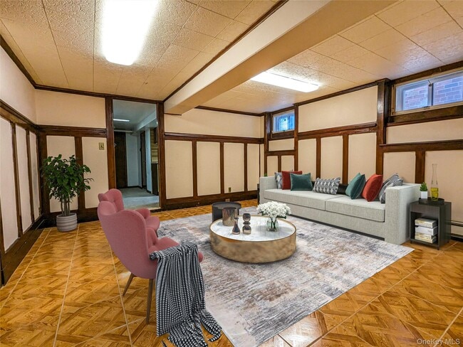 Building Photo - 68-28 Alderton St