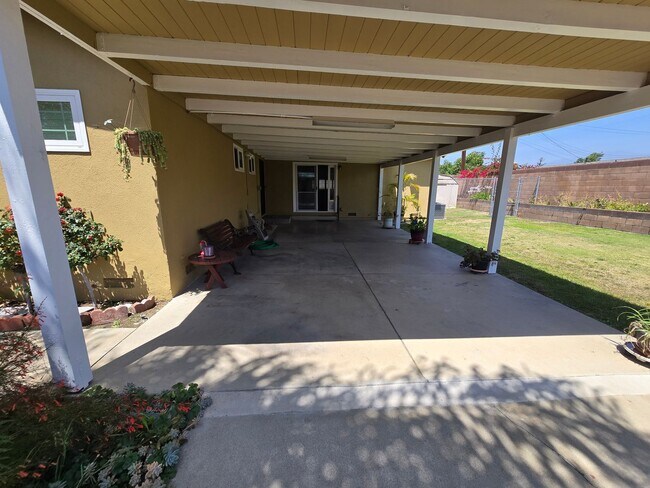 Building Photo - Beautiful 3 Bedroom Home in Glendora