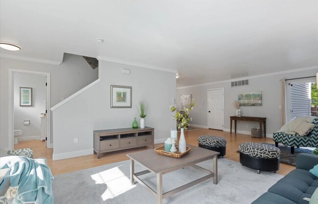 Building Photo - Welcome to this beautiful 3-bedroom, 2.5-b...