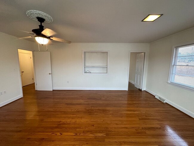 Building Photo - 3 Bed/2 Bath in Seneca, SC