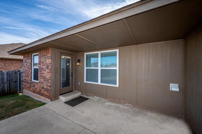 Building Photo - 18208 Scarborough Dr