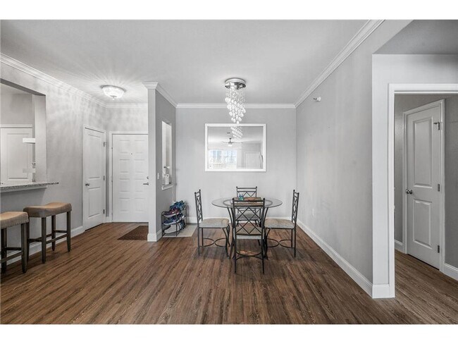 Building Photo - Sparkling 2 Bedroom Condo in Southwest Sta...
