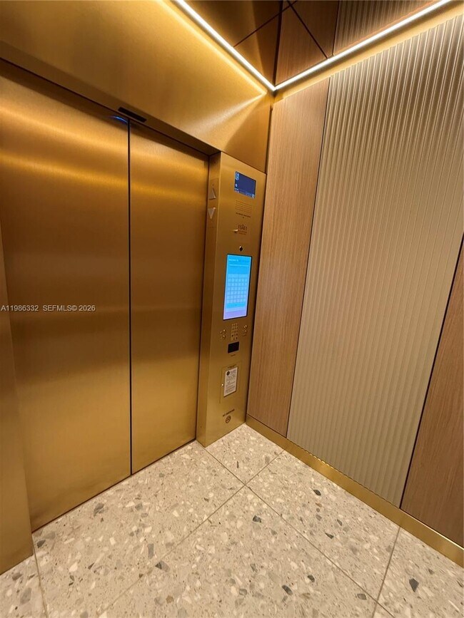 Building Photo - 77 SE 5th St