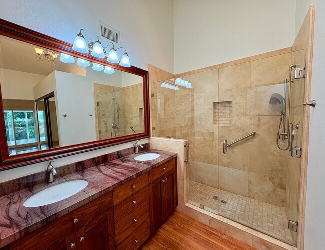 Building Photo - 2 Bedroom Plus Office House in Carlsbad