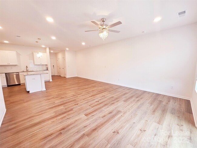 Building Photo - 2744 Yeager Dr NW