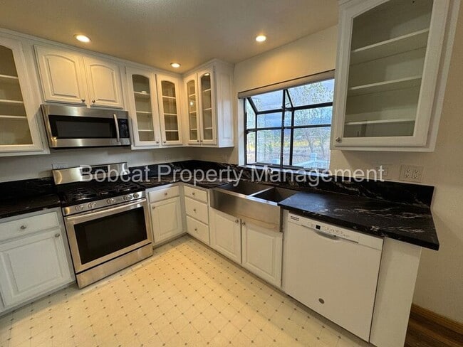 Building Photo - 3722 Lyla Ln