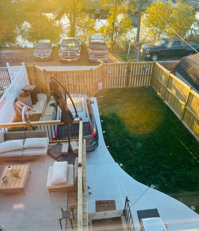 Building Photo - 7823 Charlesmont Rd