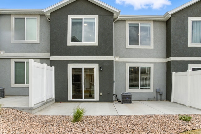 Building Photo - 1605 S Windy Rdg Dr