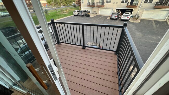 Building Photo - 7866 Old Carriage Ct