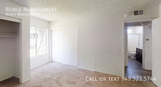 Building Photo - 14702 Plaza Dr