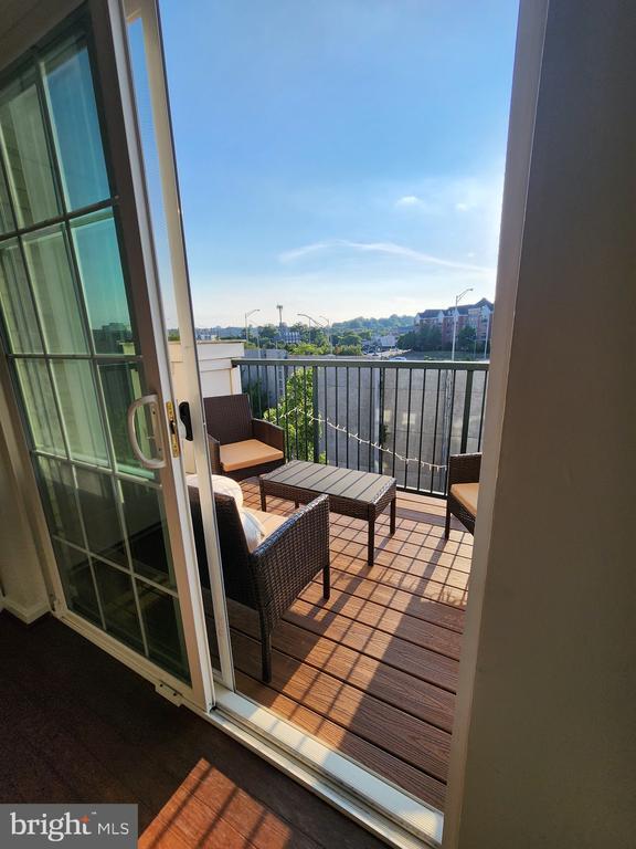 Building Photo - 2465 Army Navy Dr