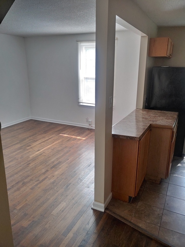 Building Photo - 4201 Dinglewood Ave