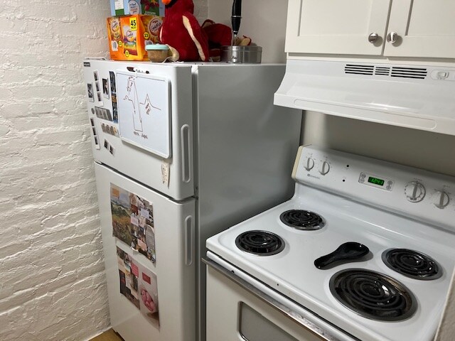 Building Photo - 886 Huntington Ave