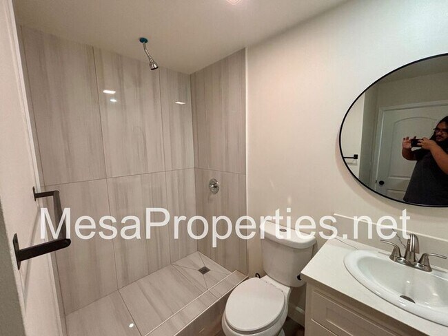 Building Photo - 1617 Fairfax Ct