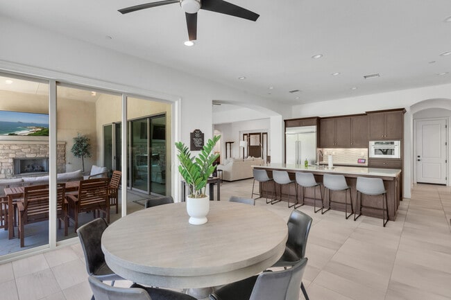 Building Photo - 81805 Four Seasons Pl