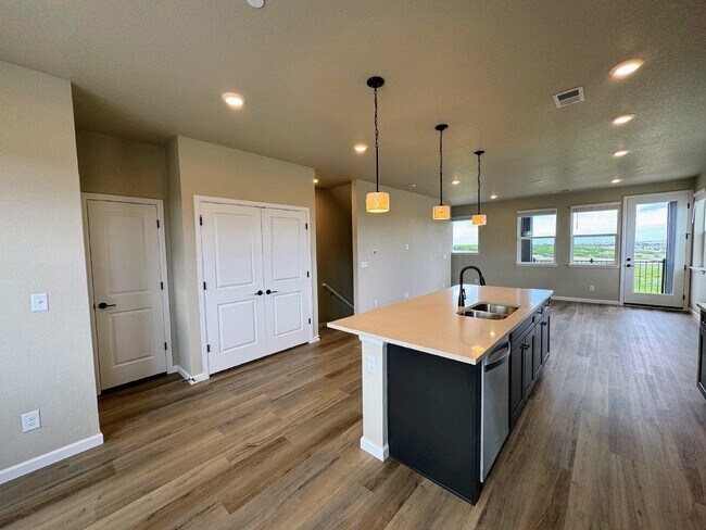 Building Photo - 7022 Doncaster Ct