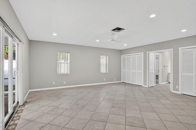 Building Photo - 1544 NW 9th St