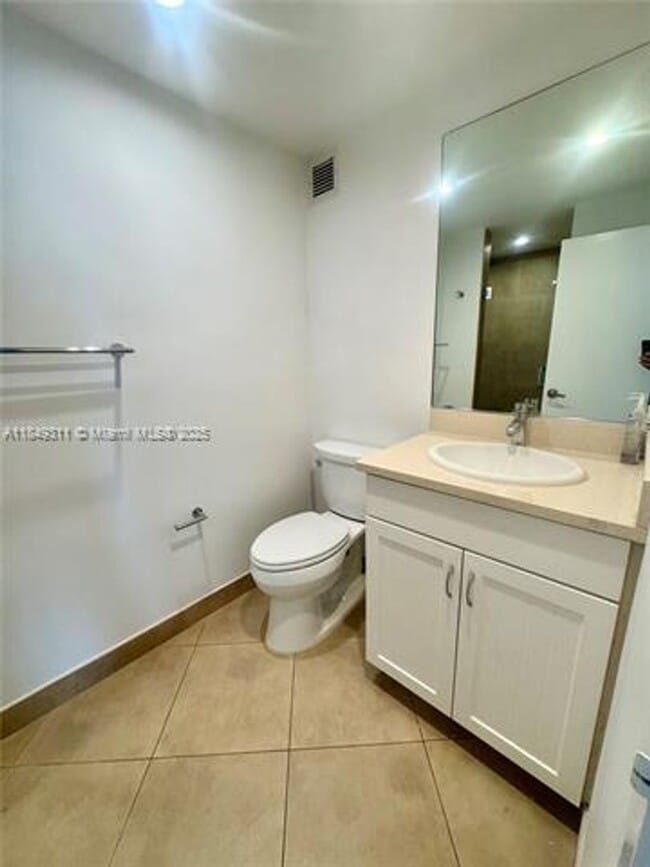 Building Photo - 2451 Brickell Ave