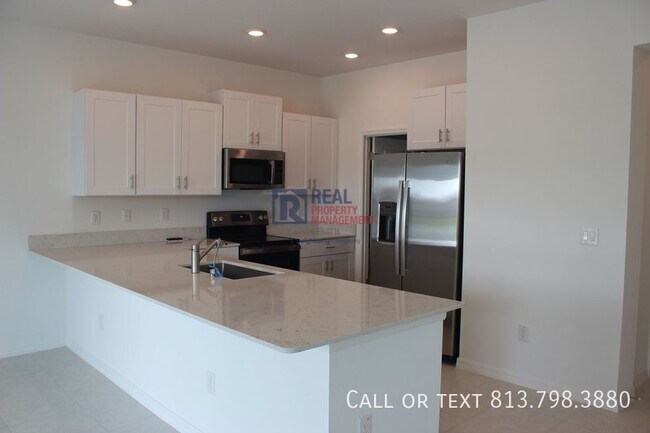 Building Photo - 32146 Powderpuff Mimosa Dr