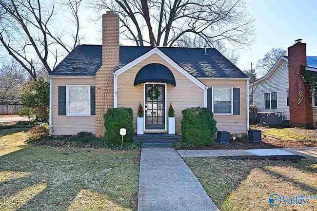 Primary Photo - 1222 NE Wellman Ave