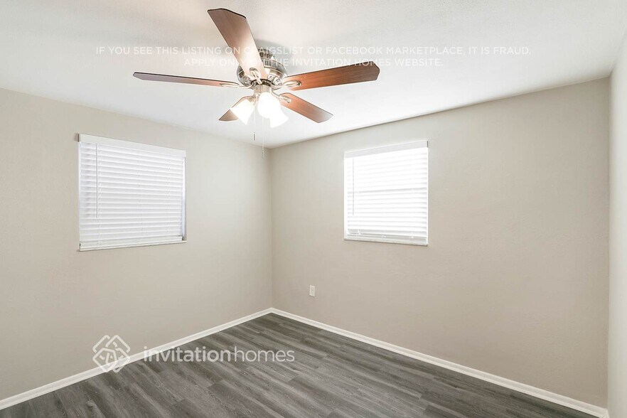 Building Photo - 3306 Brookfield Dr