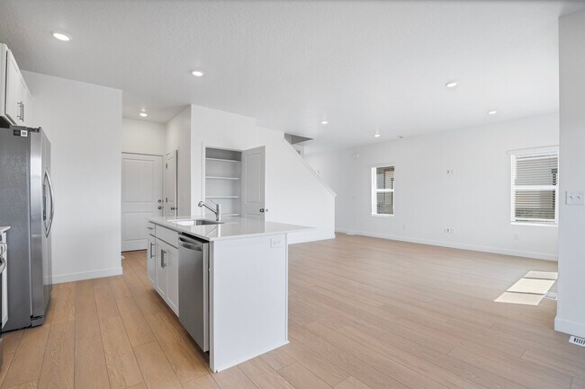 Building Photo - 2389 Wildwood Ln