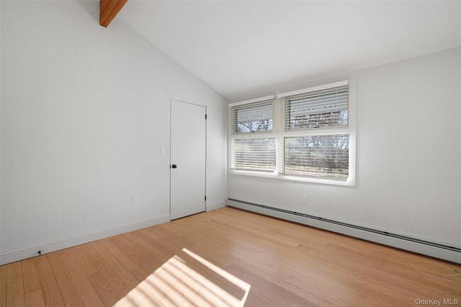 Building Photo - 12 Flintlock Ridge Rd