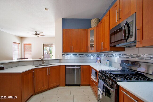 Building Photo - 26633 N 41st Way