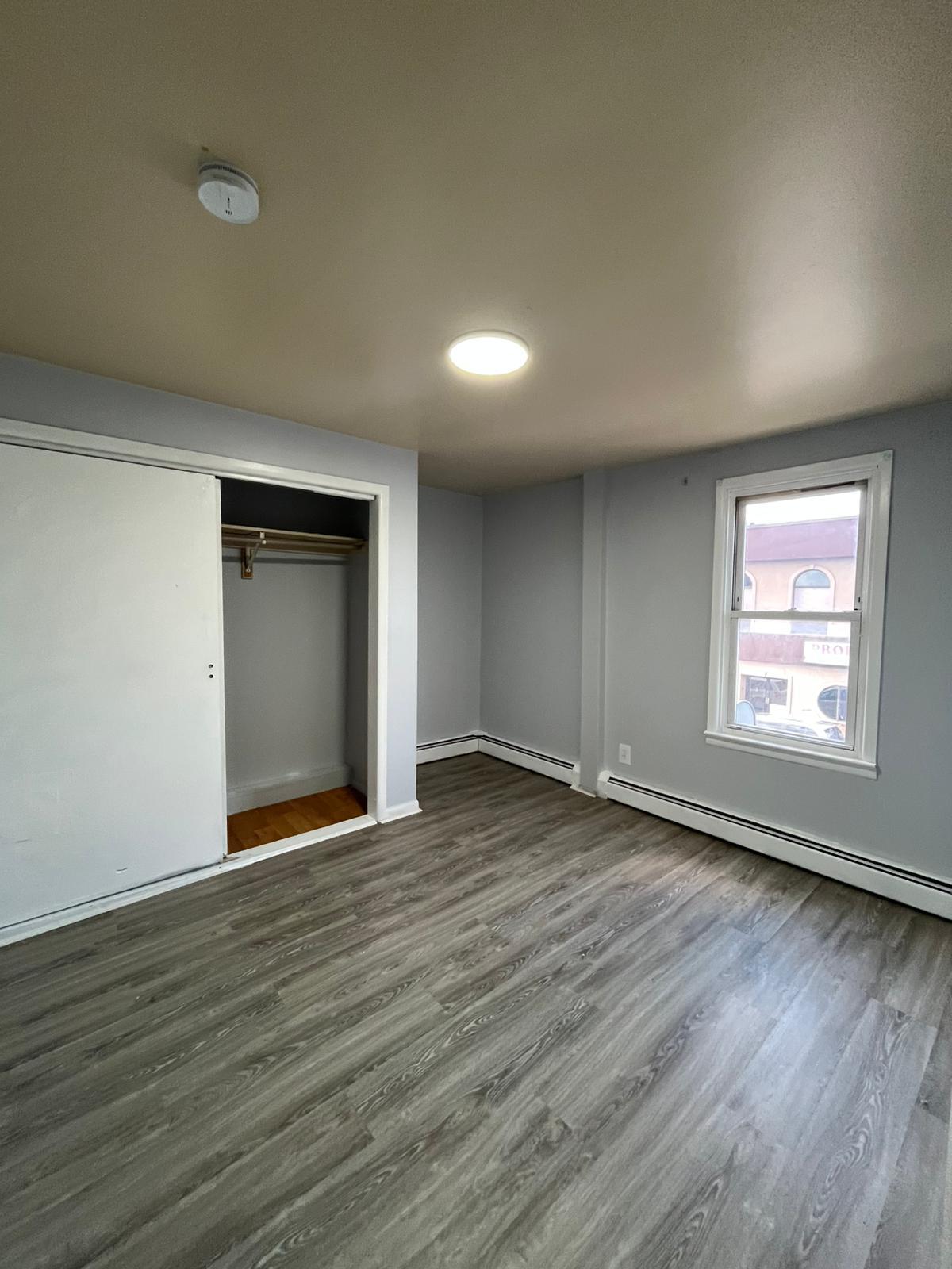 Building Photo - 330 Broadway