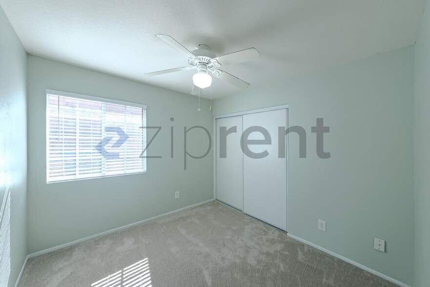 Building Photo - 38502 Juniper Tree Rd