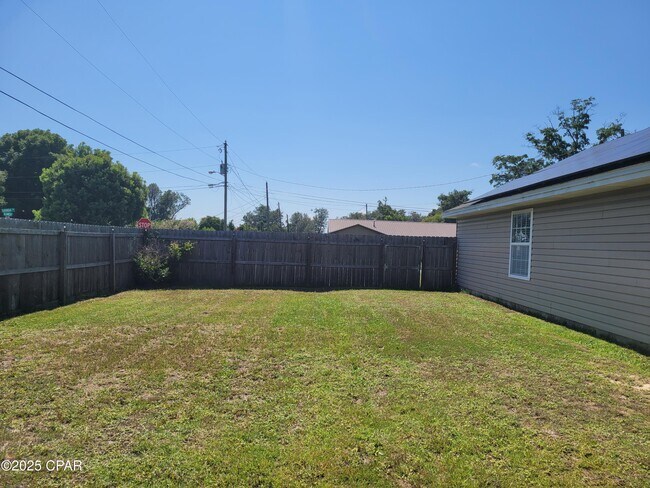 Building Photo - 276 Orinda St