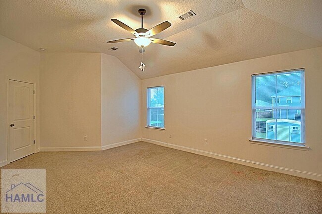Building Photo - 432 Fairview Cir