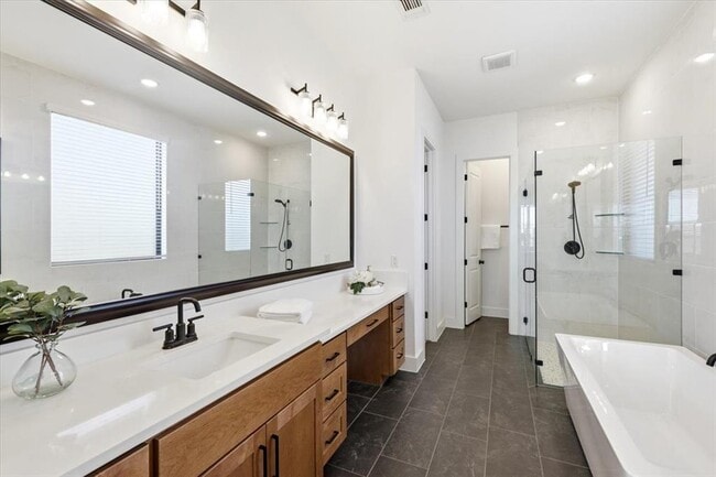 Building Photo - 1006 Scarlet Sage Dr