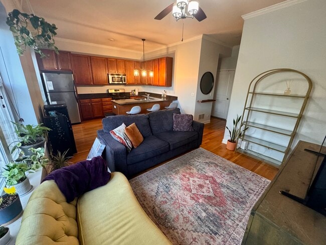 Building Photo - 1951 N Whipple St