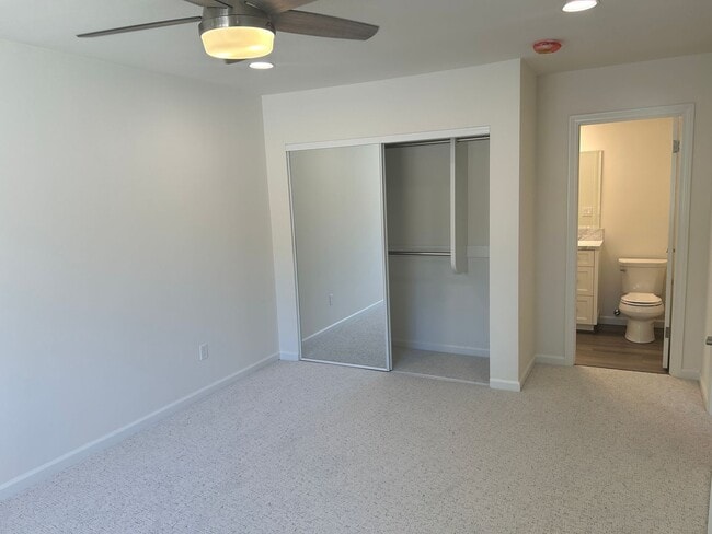 Building Photo - Spacious Newly Remodeled Townhome in Bonsall, CA