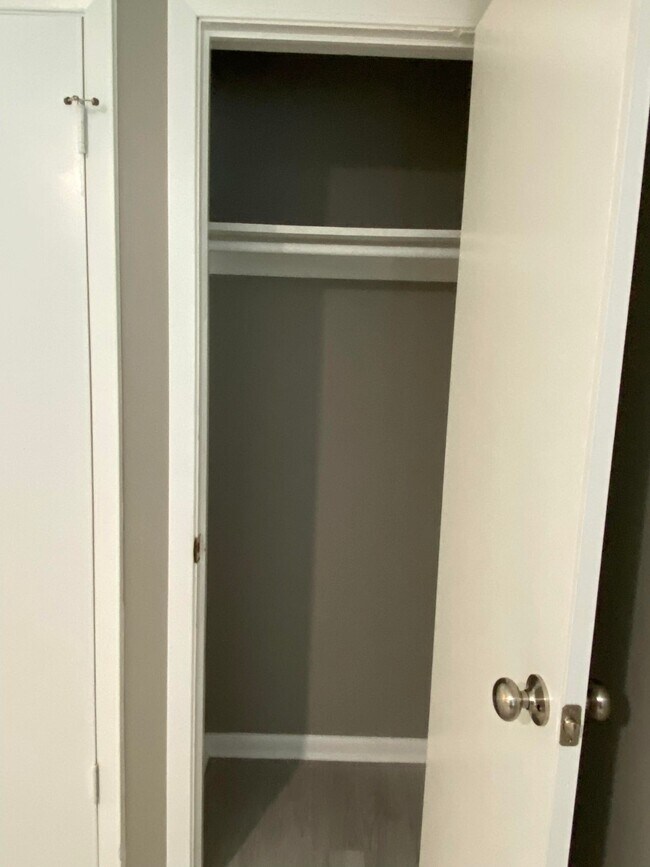 Building Photo - 2601 N 47th St